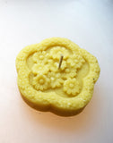Daisy Beeswax Candle